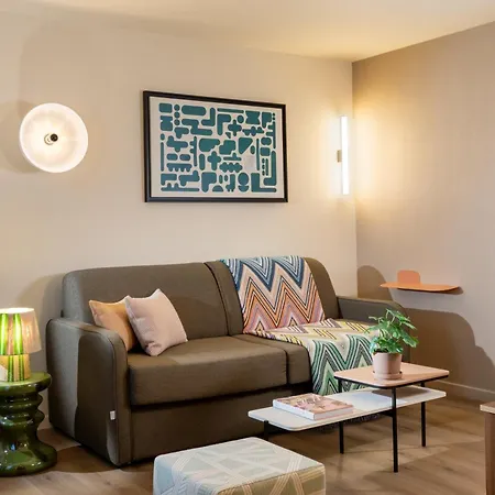Yuna Montmartre - Apart Otel 4*