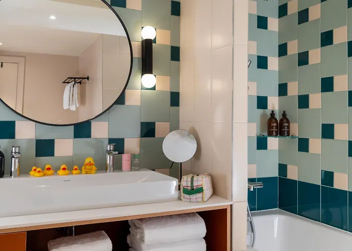 Yuna Montmartre - Aparthotel 4*