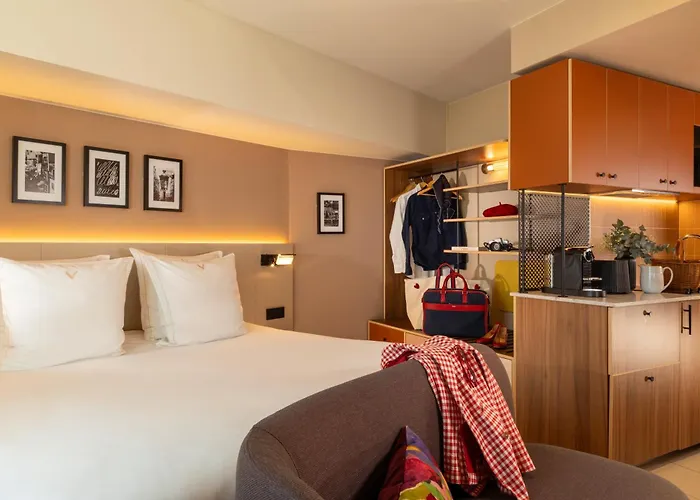 Yuna Montmartre - Aparthotel Parigi