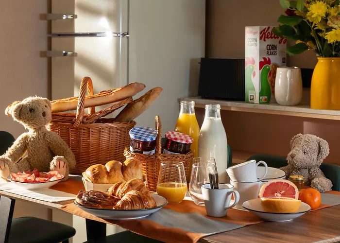 Aparthotel Yuna Montmartre - 4*