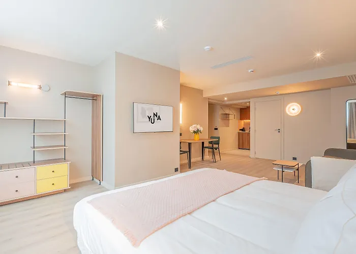 Yuna Montmartre - 4*