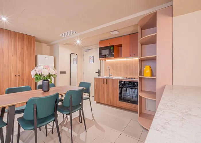 Aparthotel Yuna Montmartre - 4*