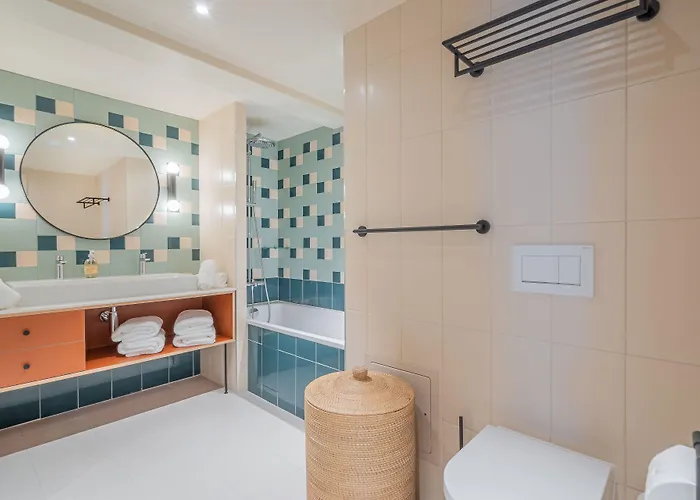 Yuna Montmartre - 4* Parigi