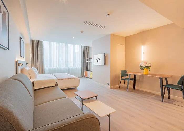 Yuna Montmartre - Aparthotel Parigi