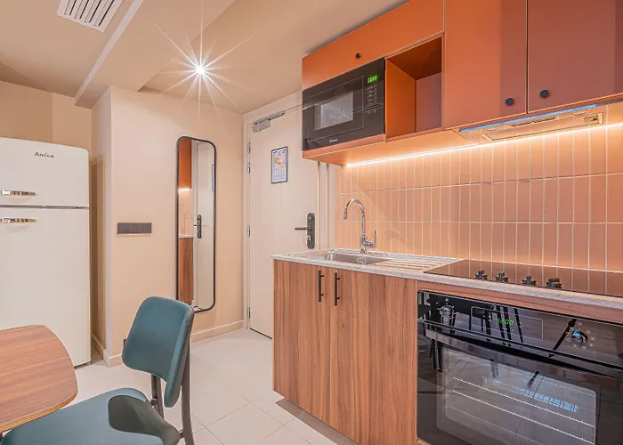 Yuna Montmartre - Aparthotel Parigi