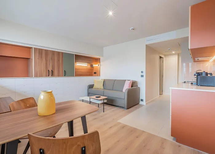 Yuna Montmartre - 4*